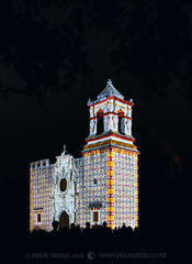 2016090902, Historic patterns projected on chapel façade