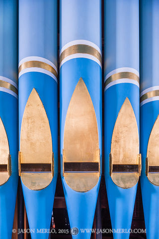 2015080805, Painted organ pipes