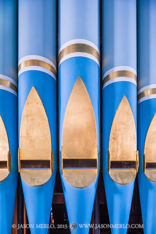 2015080805, Painted organ pipes