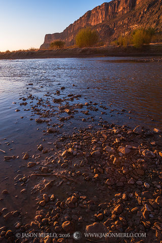 2016030202, The Rio Grande and the Sierra Ponce at sunrise