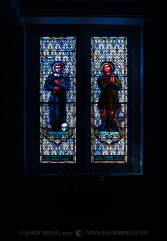 2017072216, Stained glass window