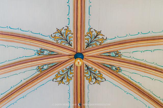 2016081013, Ceiling