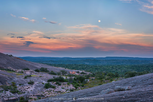 2017070704, Hill Country moonrise